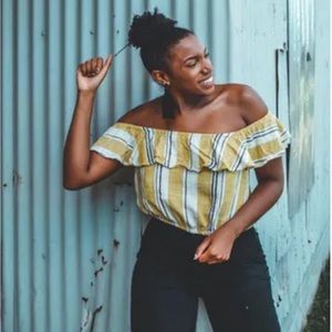 Tilly’s New Look Off the Shoulder Top M